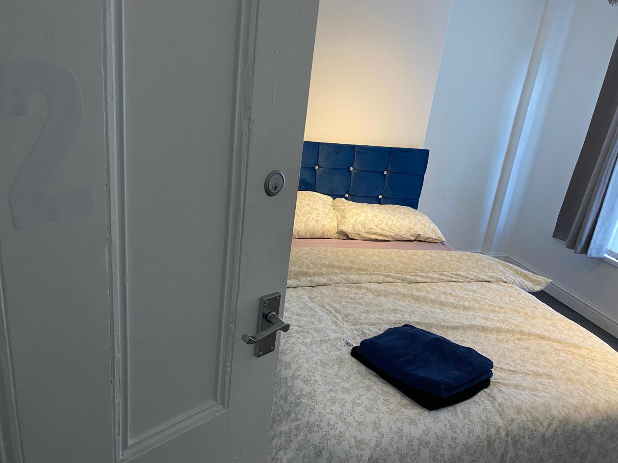 Marvellous Room 2 Stoke-on-Trent ภายนอก รูปภาพ